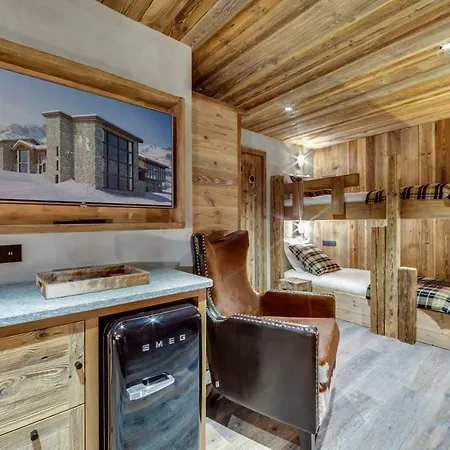 Luxury 8 Bedroom 380m2 - 2 551m Altitude
