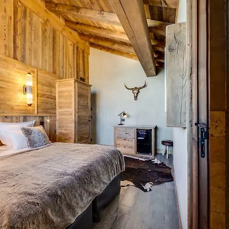 Luxury 8 Bedroom 380m2 - 2 551m Altitude